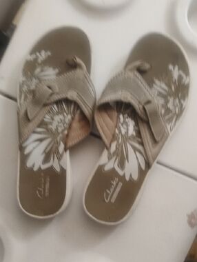 Clarks Taupe Floral Slide Mules